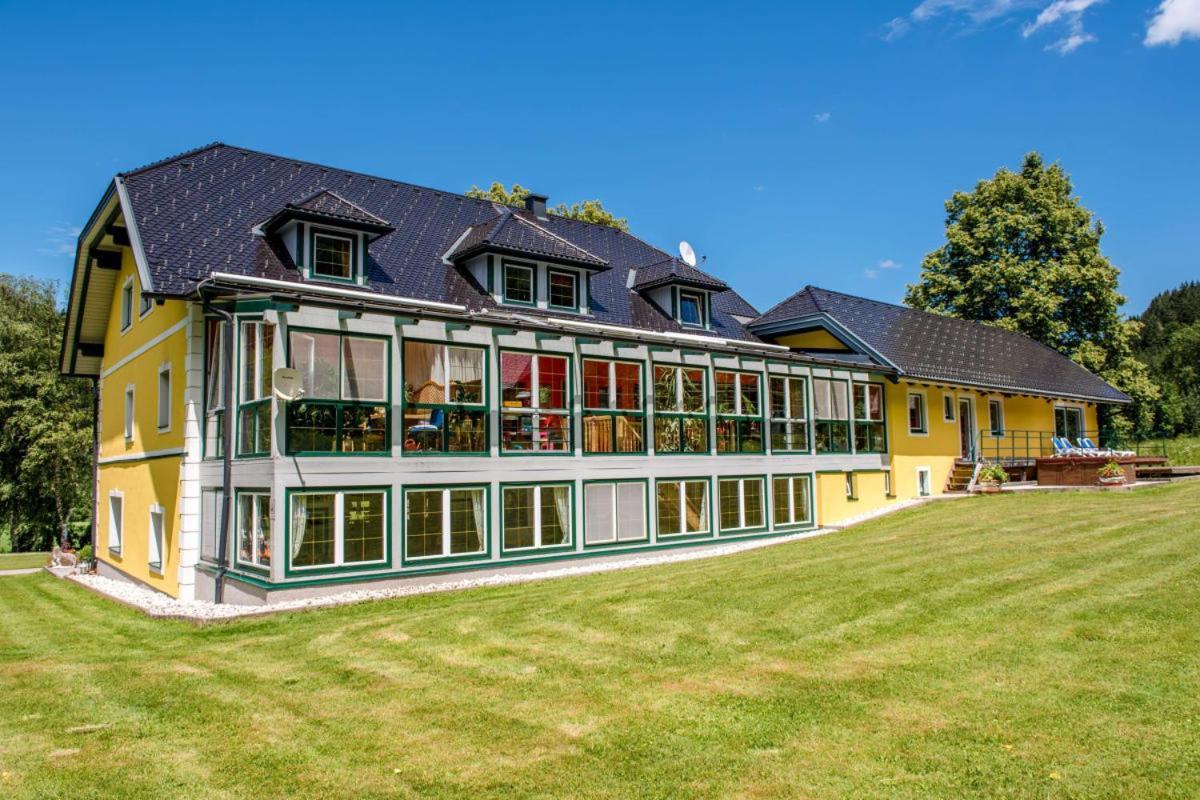 Huette Zum Verlieben Gurk Exterior foto